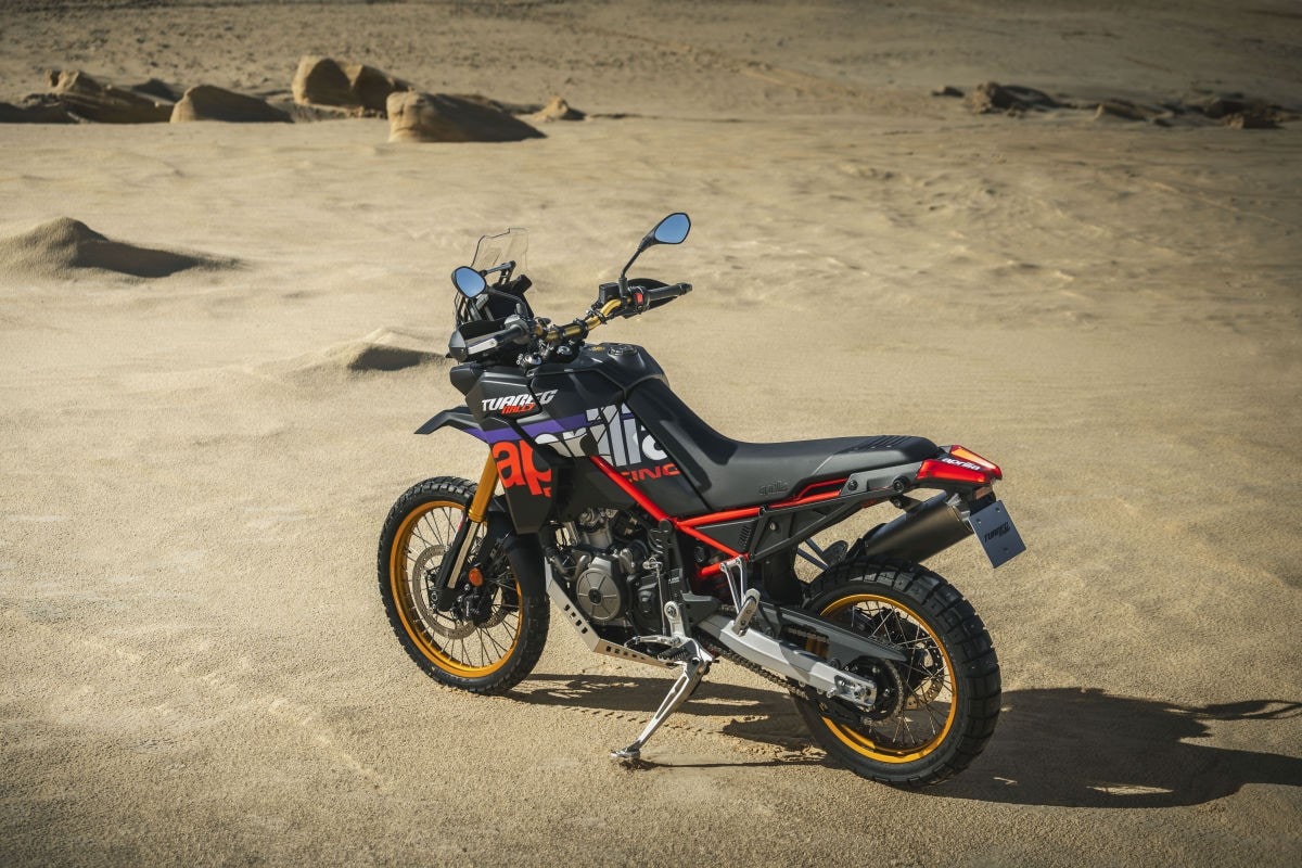 Aprilia Tuareg Rally 660: il ritorno di una leggenda, più cattiva e pronta al deserto +VIDEO+